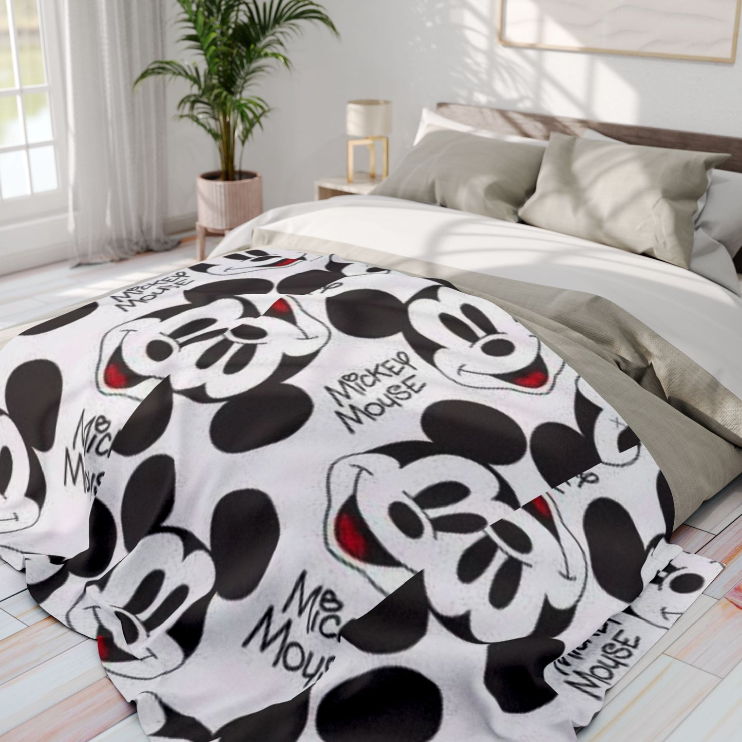 Mickey Mouse Fleece Blanket — Soft Disney Character Throw